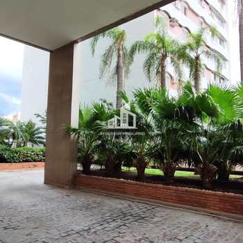 Apartamento em Sorocaba, bairro Centro