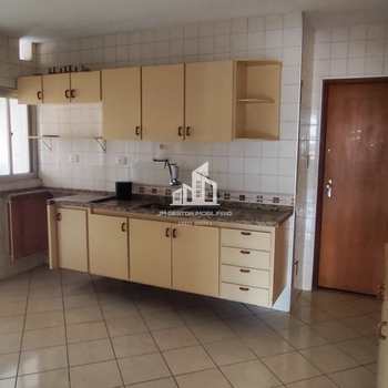 Apartamento em Sorocaba, bairro Centro