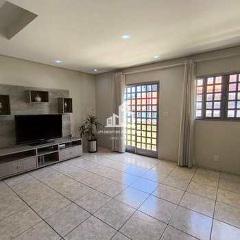 Sobrado em Sorocaba, bairro Jardim Prestes de Barros