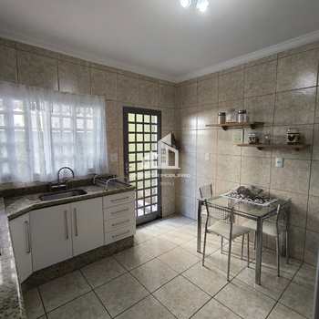 Sobrado em Sorocaba, bairro Jardim Prestes de Barros