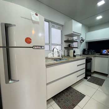 Apartamento em Sorocaba, bairro Jardim Europa