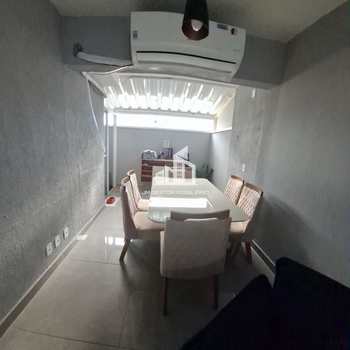 Apartamento em Sorocaba, bairro Vila Fiori
