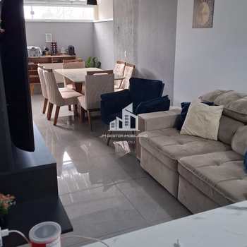 Apartamento em Sorocaba, bairro Vila Fiori
