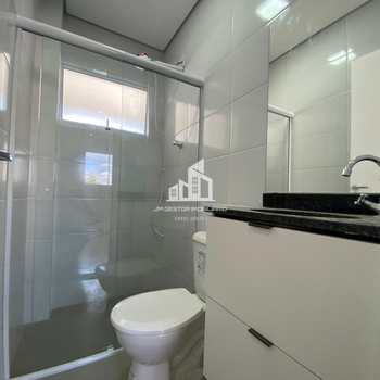 Apartamento em Sorocaba, bairro Jardim Saira