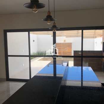 Sobrado de Condomínio em Tatuí, bairro Residencial Bosques dos Ipês