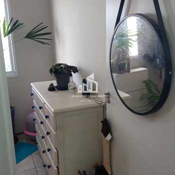 Apartamento em Sorocaba, bairro Jardim Maria Eugênia