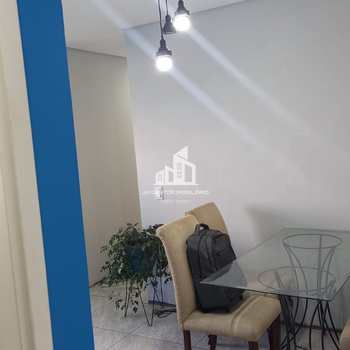 Apartamento em Sorocaba, bairro Jardim Maria Eugênia
