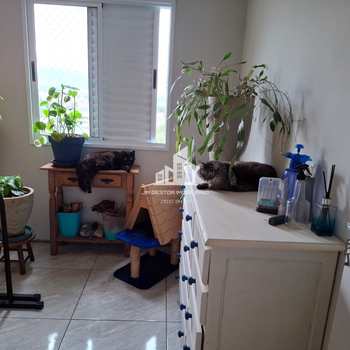 Apartamento em Sorocaba, bairro Jardim Maria Eugênia