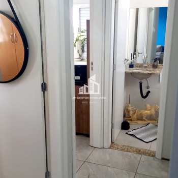 Apartamento em Sorocaba, bairro Jardim Maria Eugênia