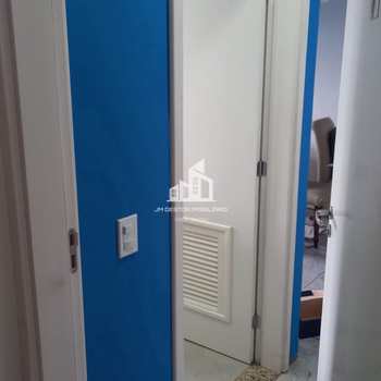 Apartamento em Sorocaba, bairro Jardim Maria Eugênia