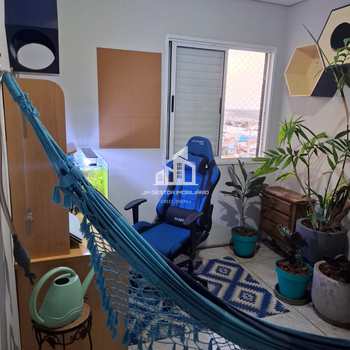 Apartamento em Sorocaba, bairro Jardim Maria Eugênia