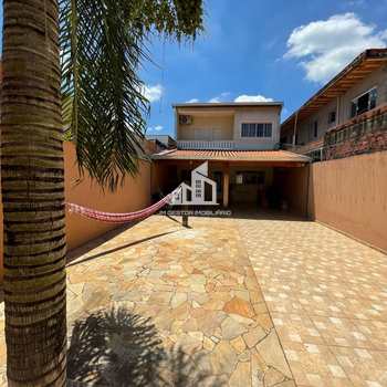 Casa em Sorocaba, bairro Jardim Itália