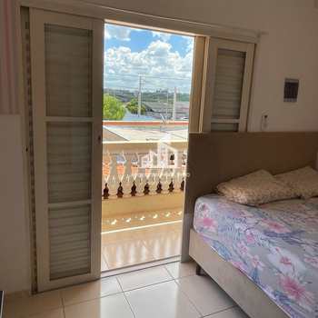 Casa em Sorocaba, bairro Jardim Itália