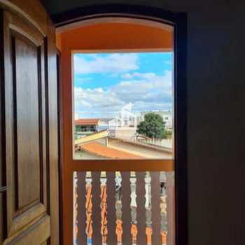 Casa em Sorocaba, bairro Vila Nova Sorocaba