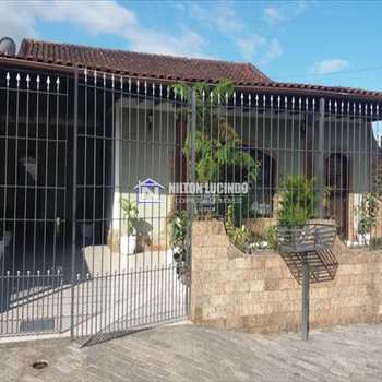 Casa em Praia Grande, bairro Caiçara