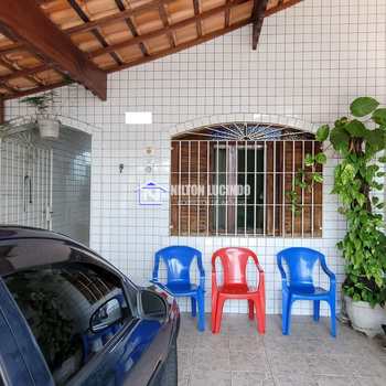 Casa em Praia Grande, bairro Caiçara