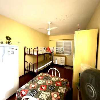 Kitnet em Praia Grande, bairro Boqueirão