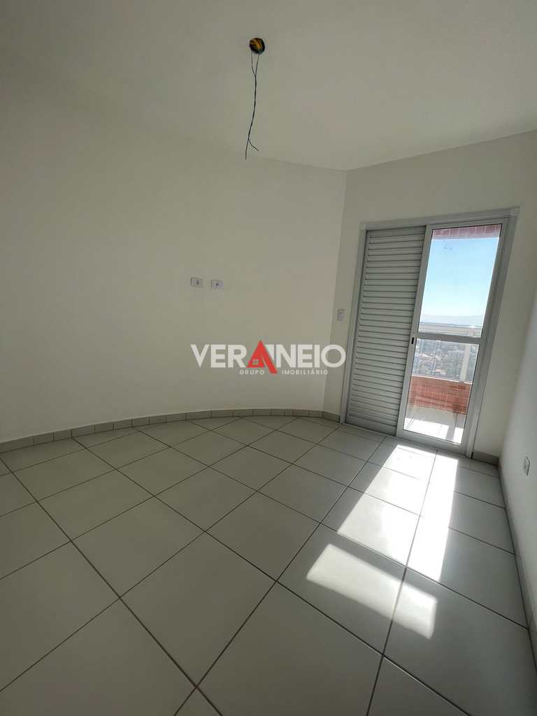 Apartamento em Praia Grande, no bairro Maracanã