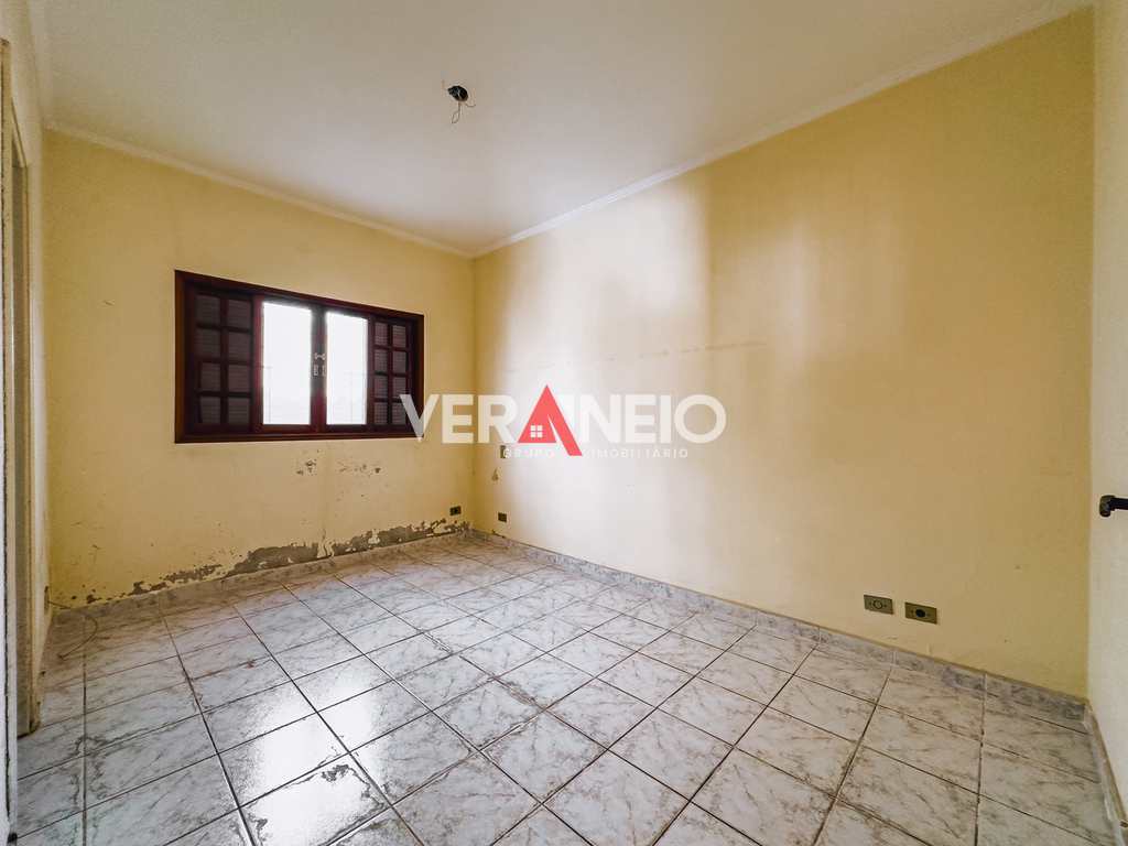 Casa em Praia Grande, no bairro Canto do Forte