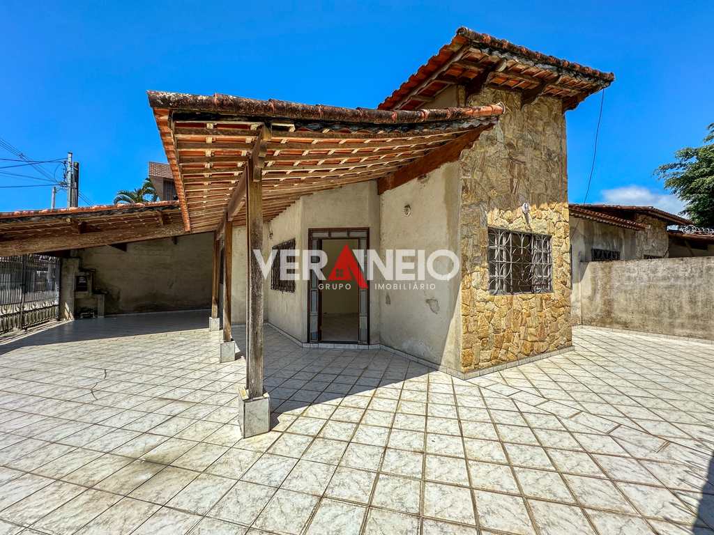 Casa em Praia Grande, no bairro Canto do Forte
