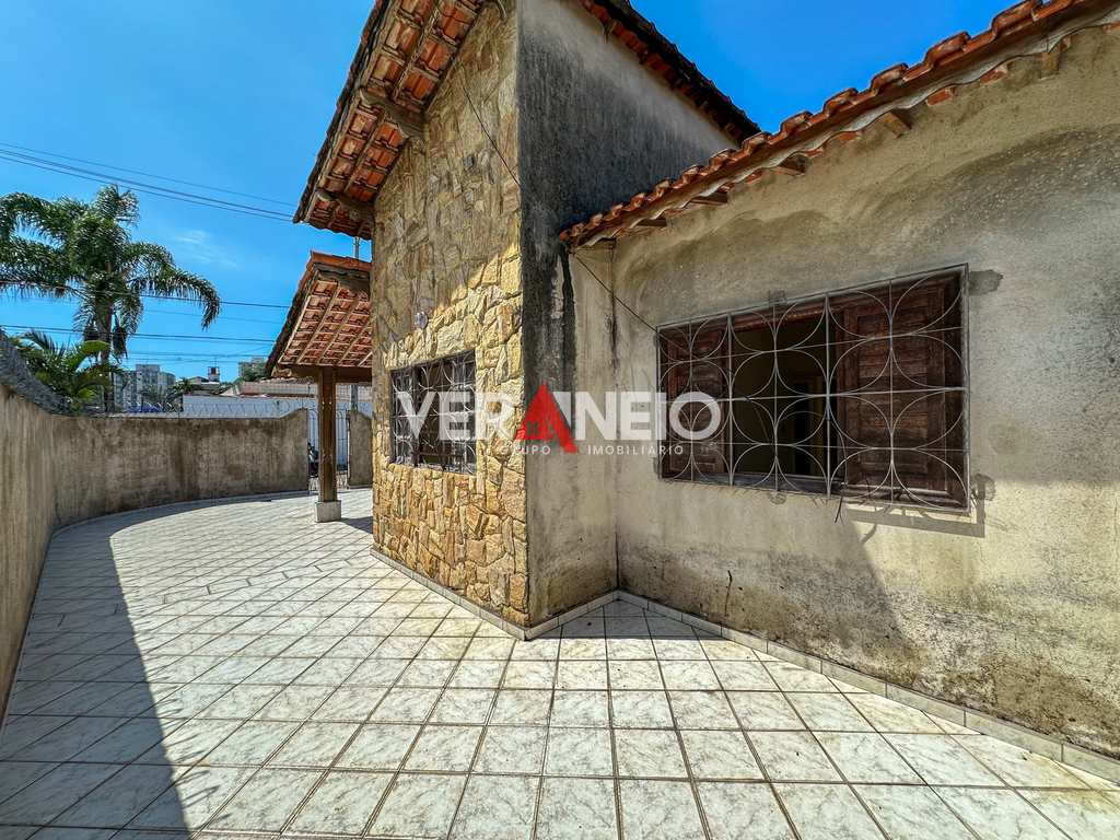 Casa em Praia Grande, no bairro Canto do Forte