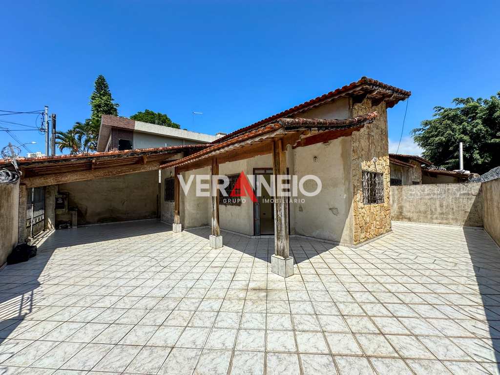 Casa em Praia Grande, no bairro Canto do Forte