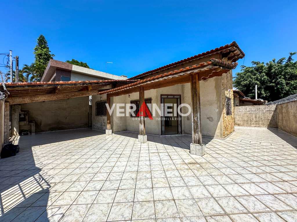 Casa em Praia Grande, no bairro Canto do Forte