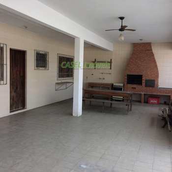 Sobrado em Praia Grande, bairro Aviação