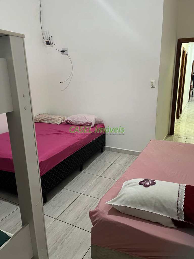 Casa em Praia Grande, no bairro Caiçara