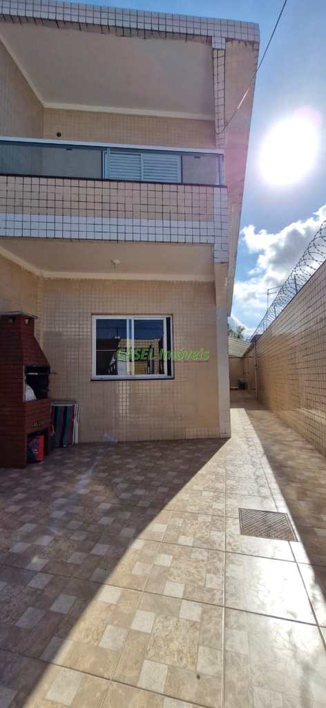 Sobrado em Praia Grande, no bairro Caiçara