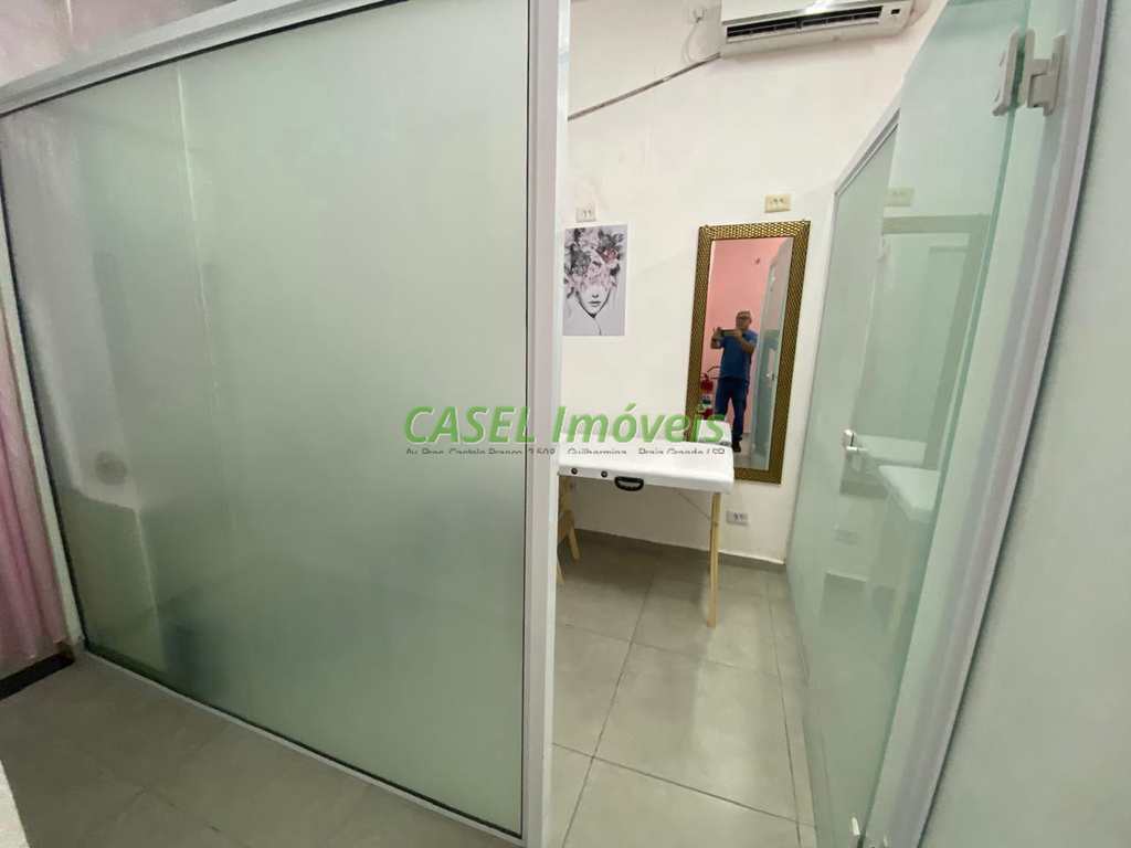Casa Comercial em Praia Grande, no bairro Guilhermina