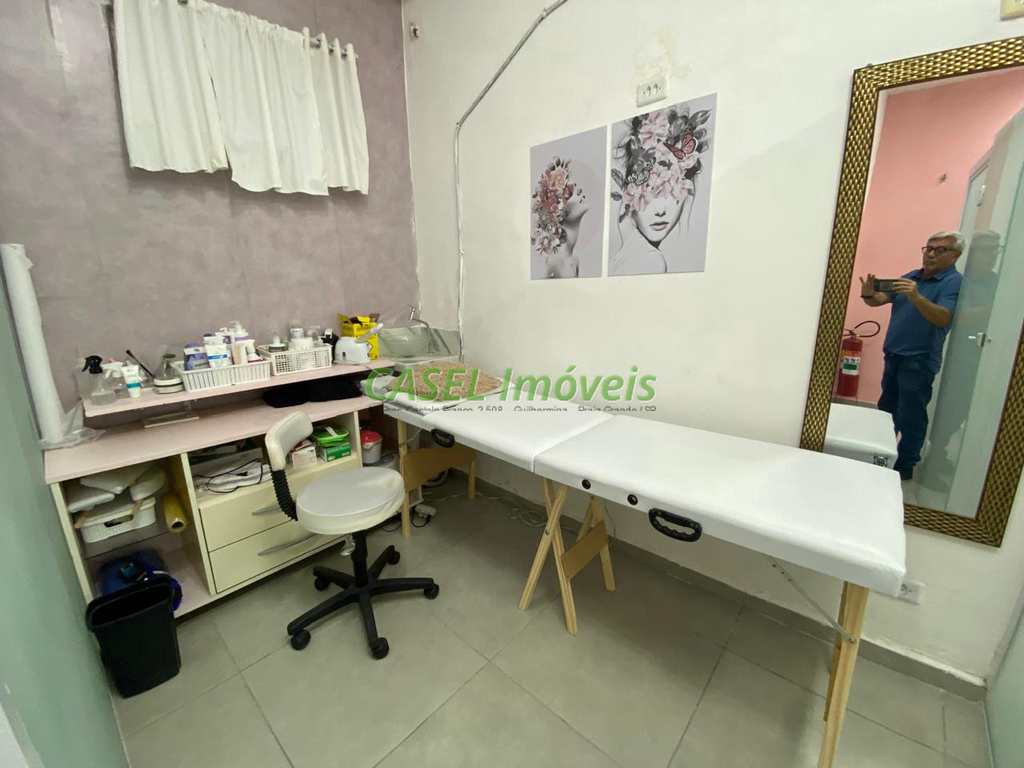 Casa Comercial em Praia Grande, no bairro Guilhermina
