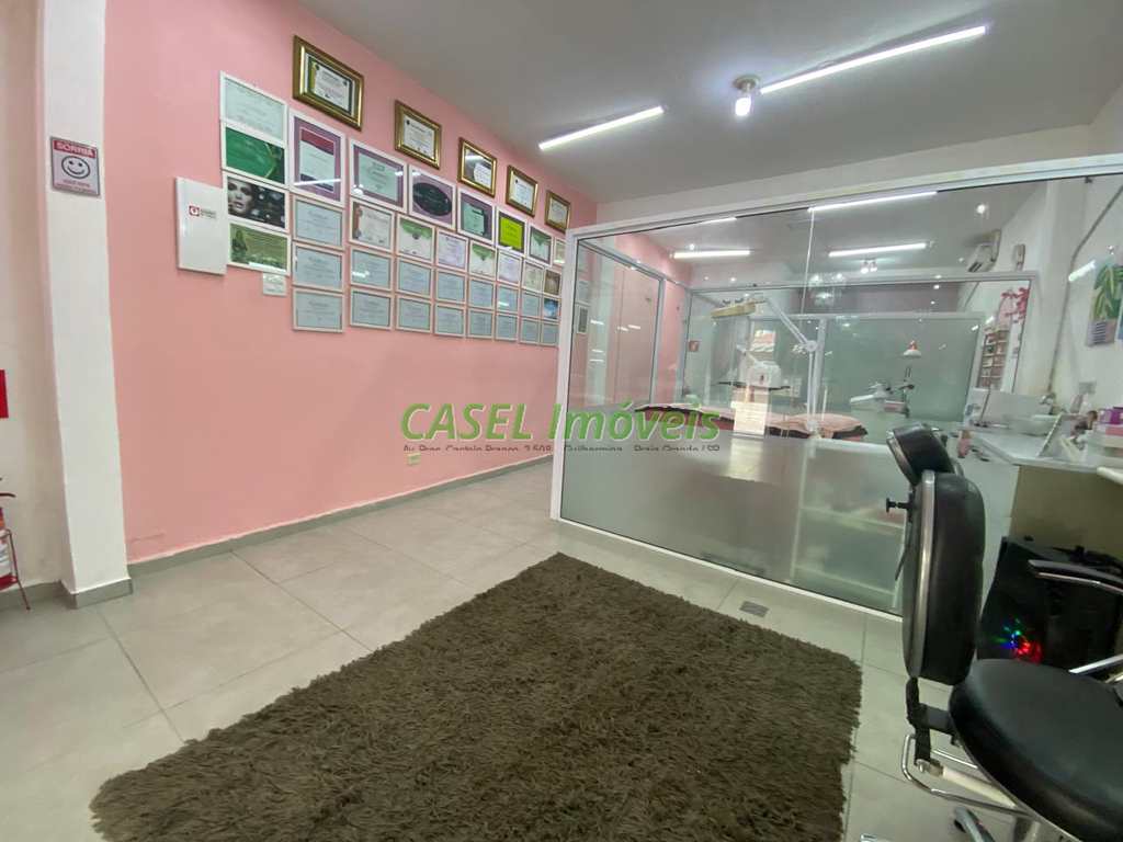 Casa Comercial em Praia Grande, no bairro Guilhermina