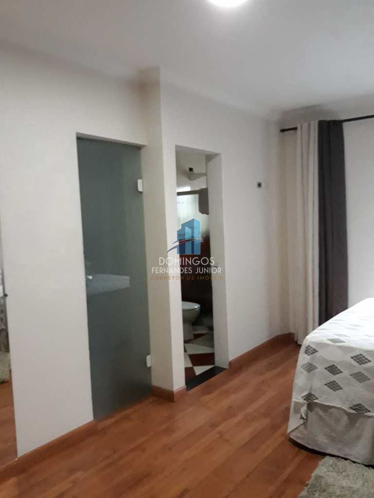 Sobrado em São Paulo, no bairro Parque Savoy City