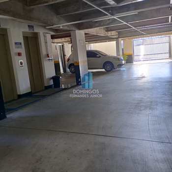 Apartamento em São Paulo, bairro Vila Carmosina
