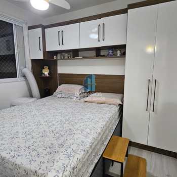 Apartamento em São Paulo, bairro Jardim Helian