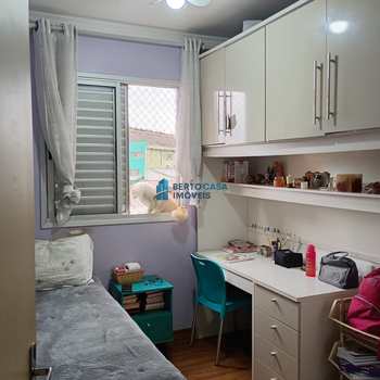 Apartamento em São Paulo, bairro Itaquera
