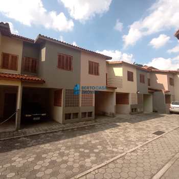 Casa de Condomínio em São Paulo, bairro Itaquera