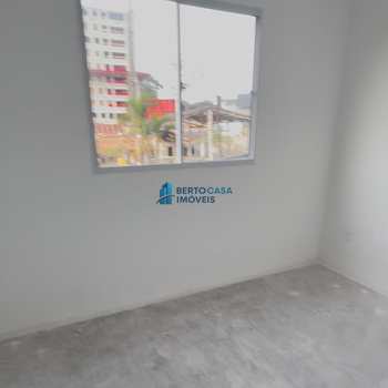 Apartamento em São Paulo, bairro Jardim Helian