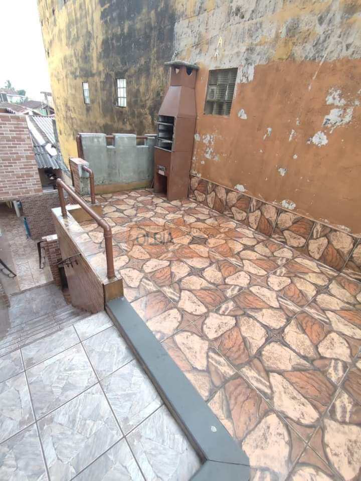 Sobrado em Mongaguá, no bairro Centro