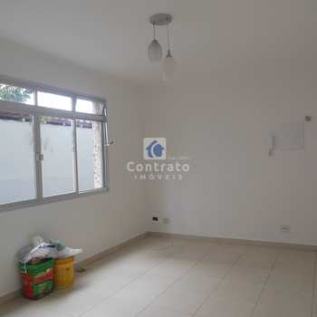 Apartamento em São Vicente, bairro Vila Valença