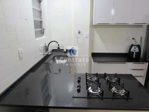 Apartamento, código 919 em São Vicente, bairro Centro