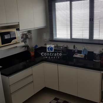 Apartamento em Santos, bairro Marapé