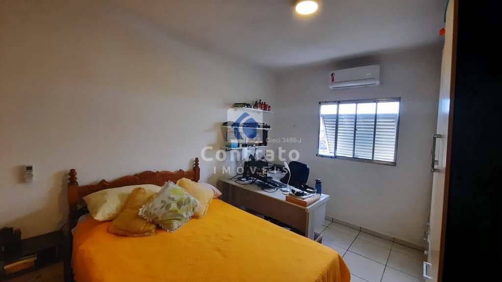 Apartamento em São Vicente, no bairro Vila Cascatinha