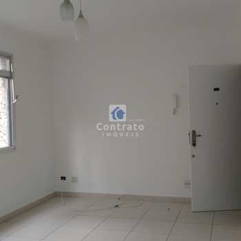 Apartamento em São Vicente, bairro Vila Valença