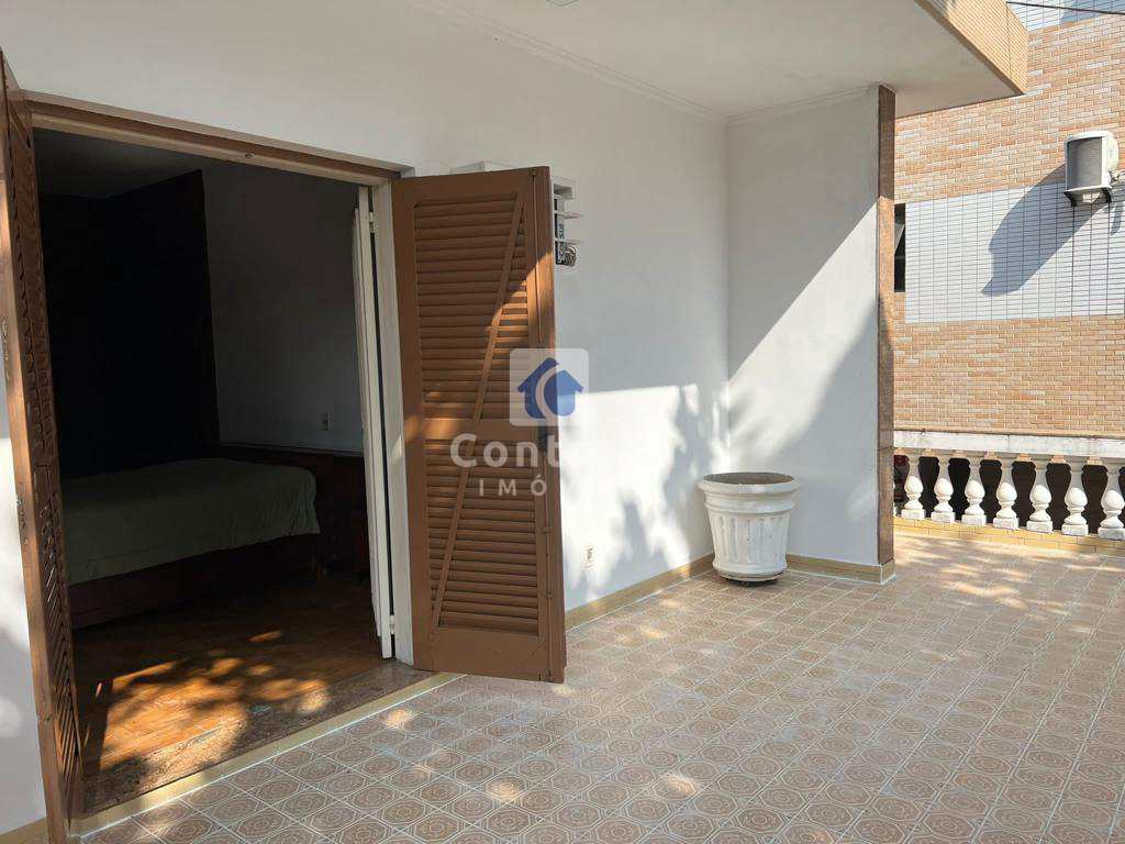 Sobrado em Santos, no bairro Aparecida