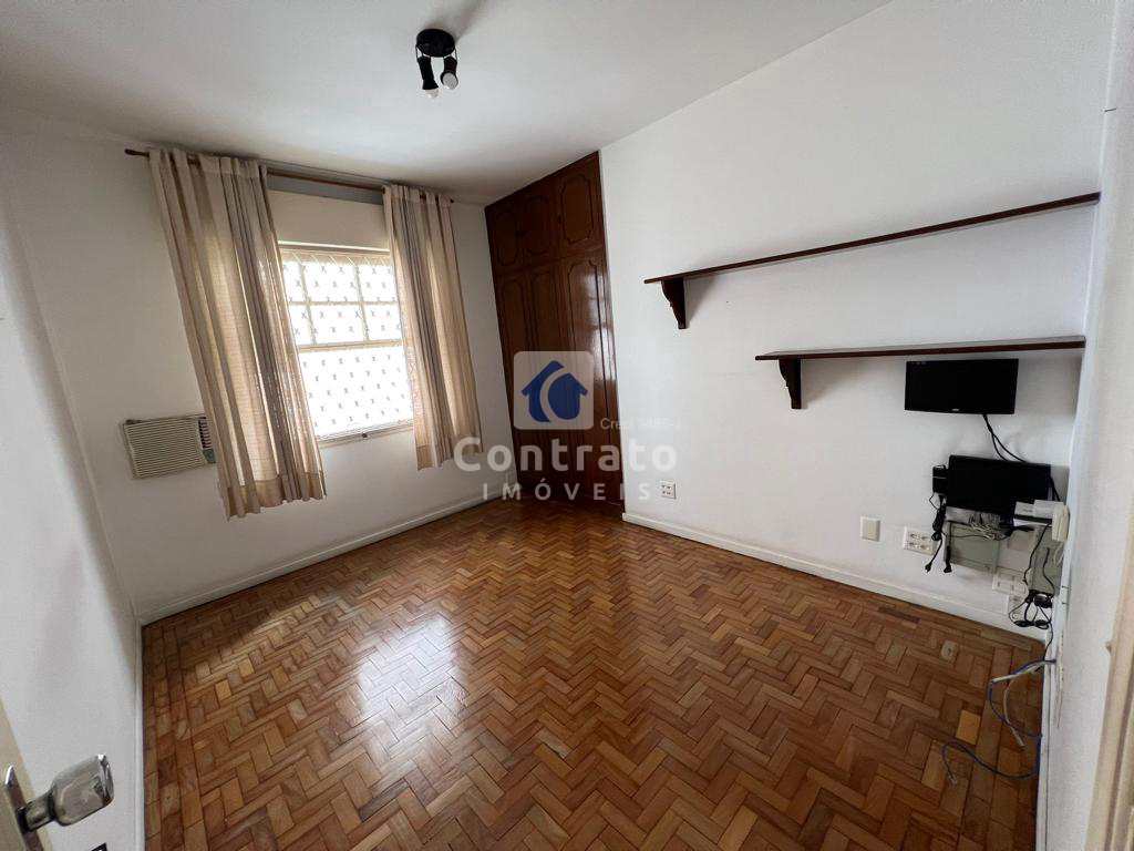 Sobrado em Santos, no bairro Aparecida