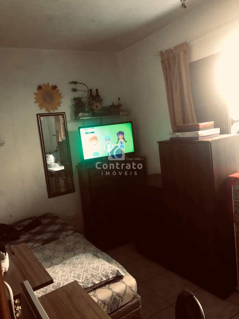 Casa em São Vicente, no bairro Vila São Jorge