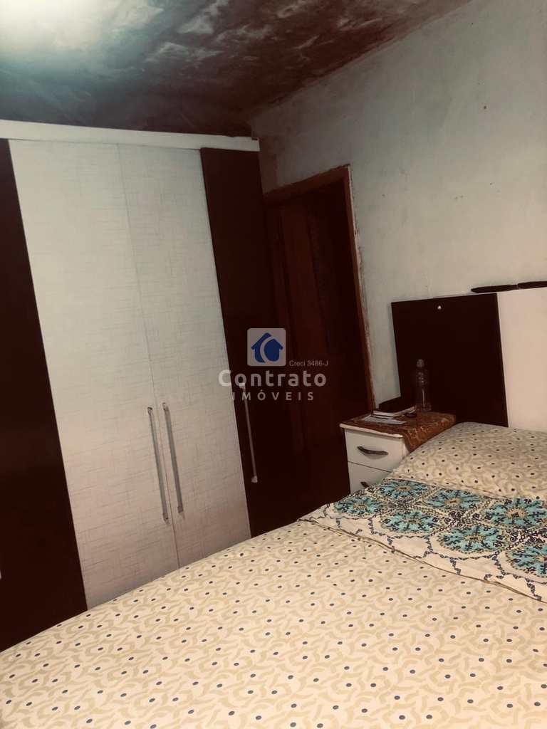 Casa em São Vicente, no bairro Vila São Jorge