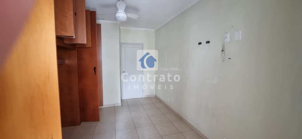 Apartamento em São Vicente, no bairro Itararé